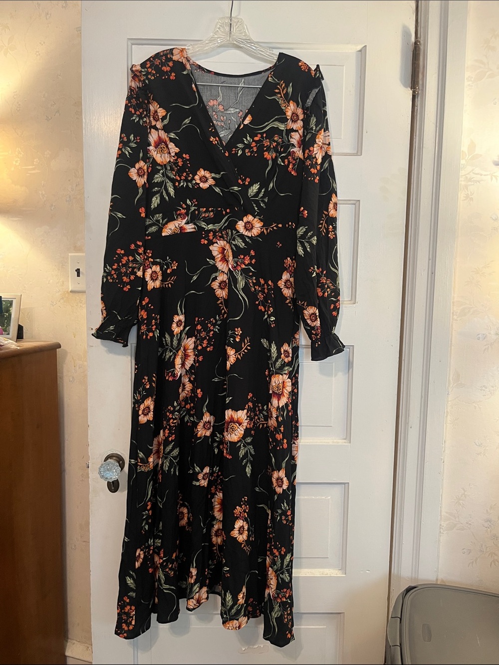 Black Floral Long Sleeve Maxi Dress